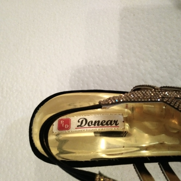 Shoes - Picture 5 of 6